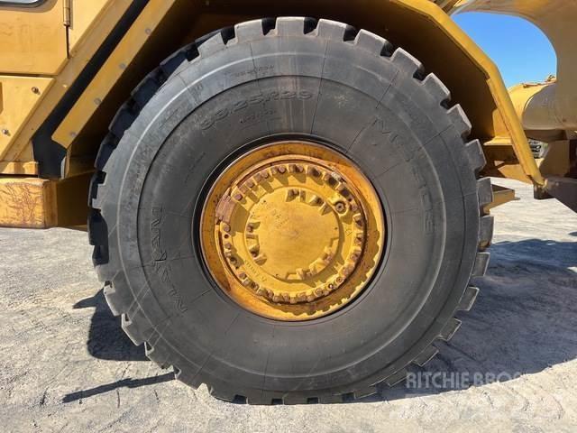 CAT 621G Αποξέστες δρόμων