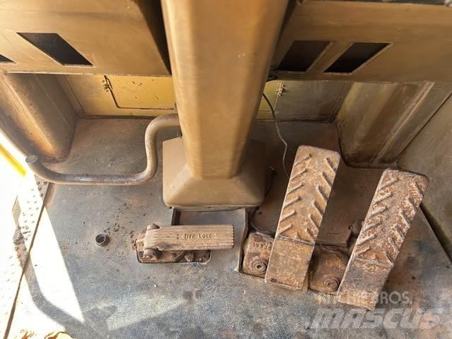 CAT 633E Αποξέστες δρόμων