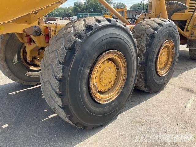 CAT 725 Σπαστό Dump Truck ADT