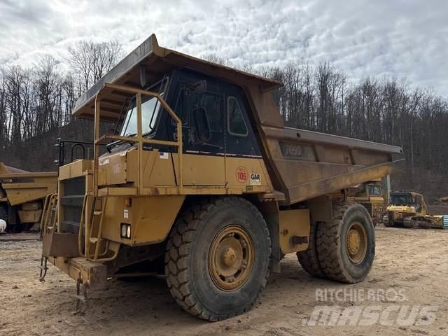CAT 769D Σπαστό Dump Truck ADT