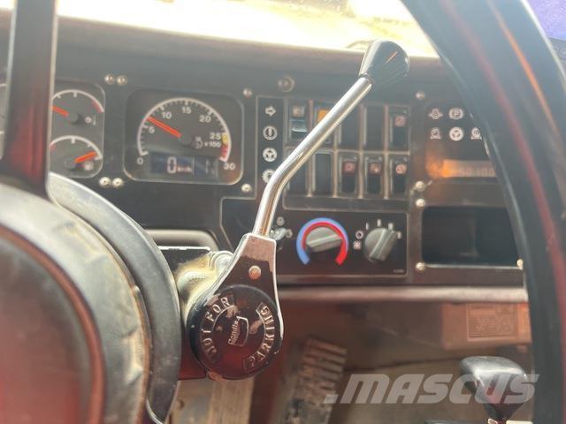 CAT 775D Σπαστό Dump Truck ADT