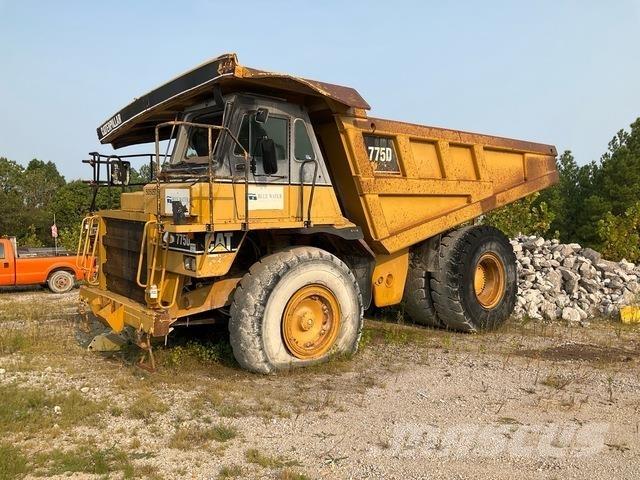 CAT 775D Σπαστό Dump Truck ADT