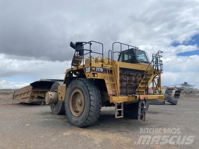 CAT 777D Σπαστό Dump Truck ADT