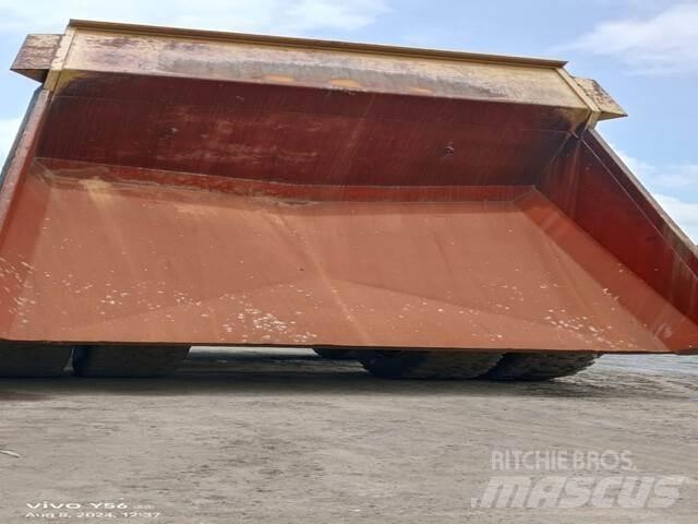 CAT 777E Σπαστό Dump Truck ADT