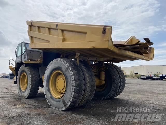CAT 777F Σπαστό Dump Truck ADT