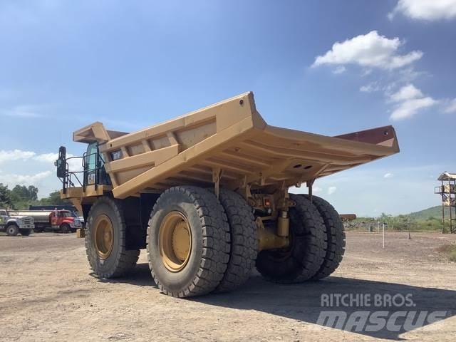 CAT 777F Σπαστό Dump Truck ADT