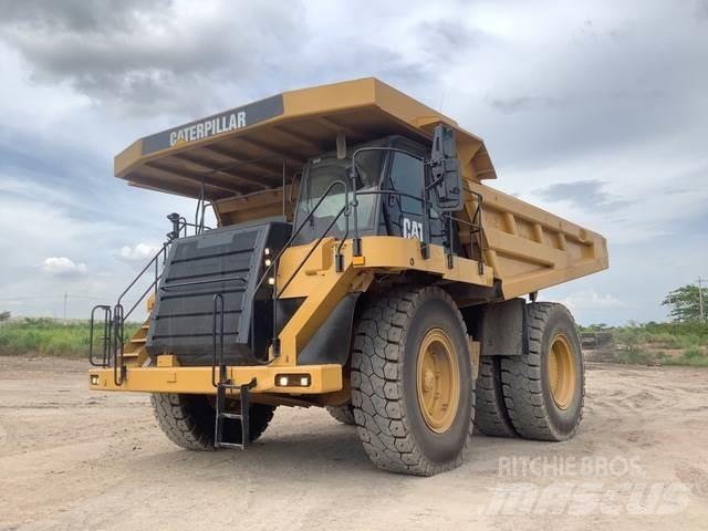 CAT 777F Σπαστό Dump Truck ADT