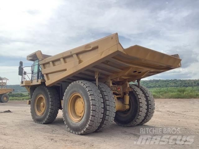CAT 777F Σπαστό Dump Truck ADT