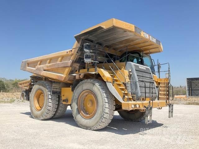 CAT 777F Σπαστό Dump Truck ADT