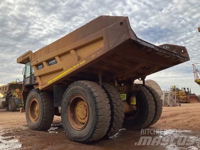 CAT 777F Σπαστό Dump Truck ADT