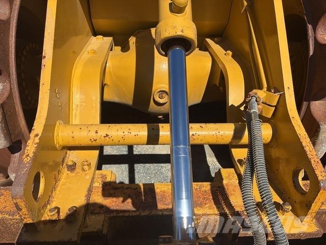 CAT 825H Κύλινδροι συμπίεσης εδάφους