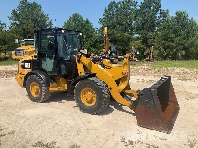CAT 906M Φορτωτές με λάστιχα (Τροχοφόροι)