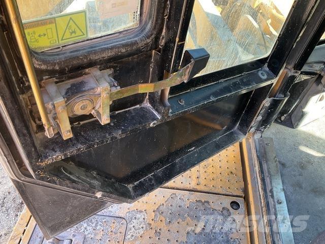 CAT 990 Φορτωτές με λάστιχα (Τροχοφόροι)