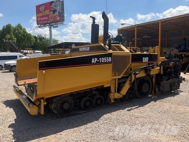 CAT AP-1055B Επίστρωση ασφάλτου