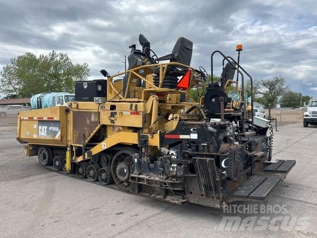 CAT AP1055D Επίστρωση ασφάλτου
