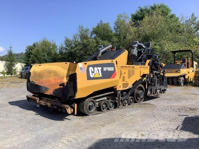 CAT AP1055F Επίστρωση ασφάλτου