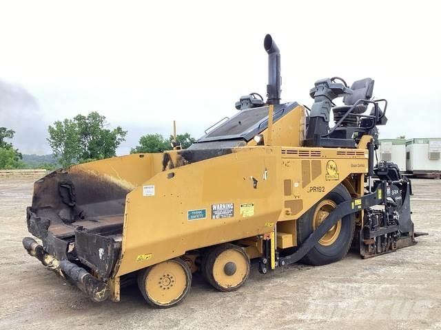 CAT AP600F Επίστρωση ασφάλτου