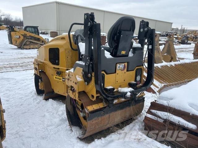 CAT CB2.7 Οδοστρωτήρες διπλού κυλίνδρου