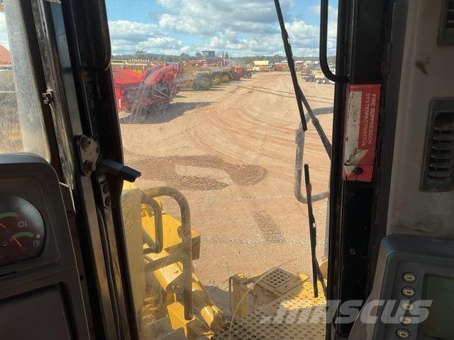 CAT D10T Μπουλντόζες με ερπύστριες