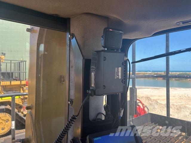 CAT D11T Μπουλντόζες με ερπύστριες