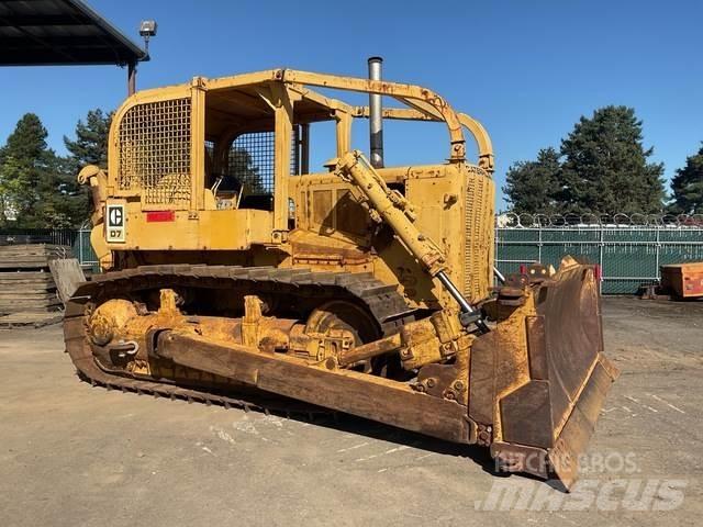 CAT D7 Μπουλντόζες με ερπύστριες