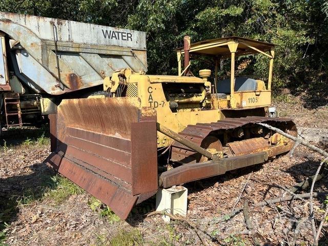 CAT D7 Μπουλντόζες με ερπύστριες