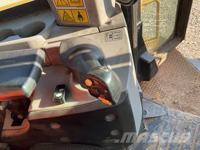 CAT D8T Μπουλντόζες με ερπύστριες