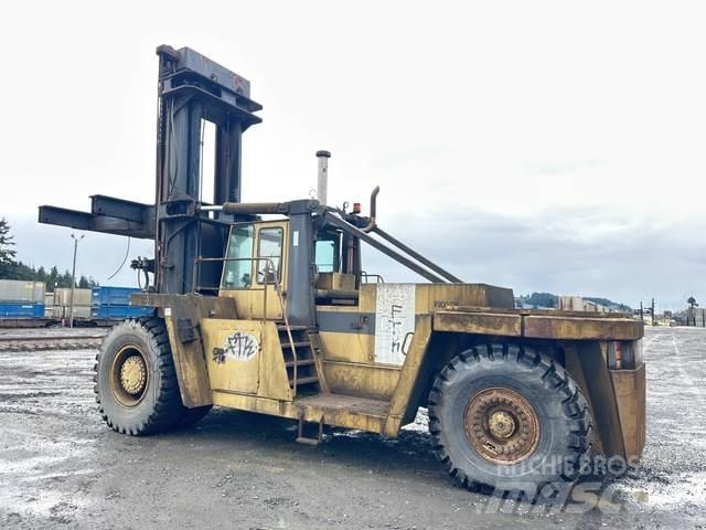CAT V900 Μηχανές χειρισμού εμπορευματοκιβωτίων