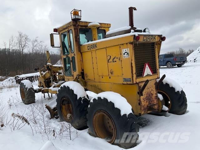 Clark S501 Γκρέιντερς