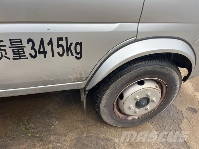 DFSK  Φορτηγά σκούπες