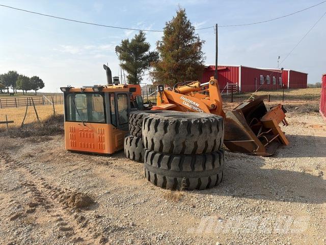 Doosan DL300 Φορτωτές με λάστιχα (Τροχοφόροι)