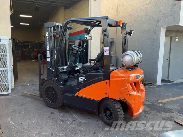 Doosan G25E-7 Κατασκευές - Άλλα