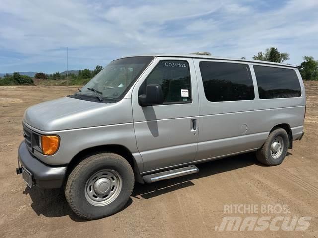 Ford E-150 Αυτοκίνητα