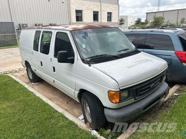 Ford E-150 Κλούβες με συρόμενες πόρτες
