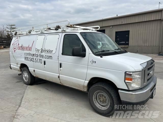 Ford E-250 Κλούβες με συρόμενες πόρτες