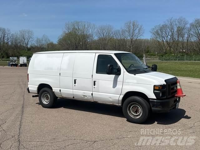 Ford E-350 Κλούβες με συρόμενες πόρτες