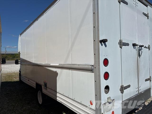 Ford E-350 Κλειστού τύπου