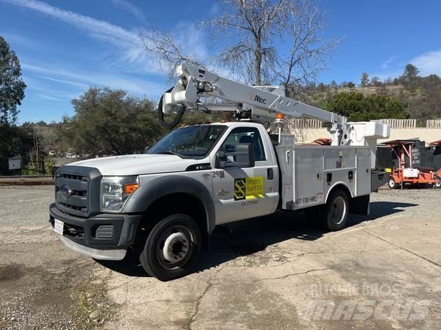 Ford F-550 Εναέριες πλατφόρμες τοποθετημένες σε φορτηγό
