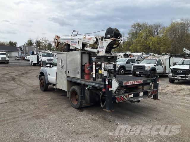 Ford F-550 Φορτηγά Kαρότσα με ανοιγόμενα πλαϊνά