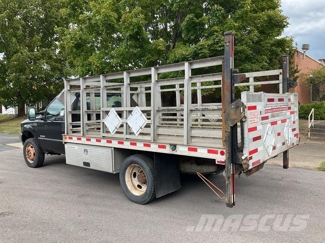 Ford F-550 Φορτηγά Kαρότσα με ανοιγόμενα πλαϊνά