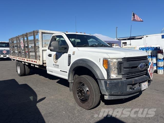Ford F-550 Φορτηγά Kαρότσα με ανοιγόμενα πλαϊνά