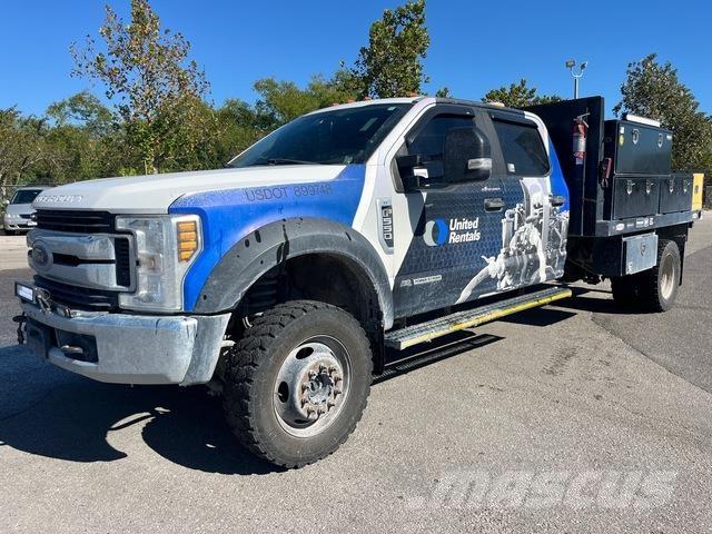 Ford F-550 Φορτηγά Kαρότσα με ανοιγόμενα πλαϊνά