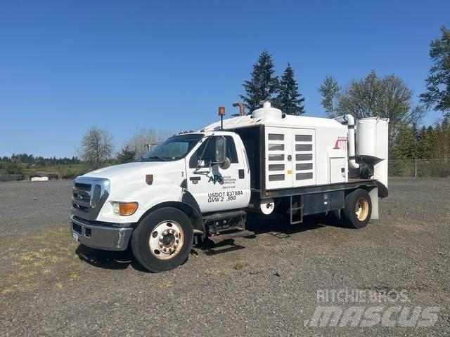 Ford F-650 Εκσκαφείς με ερπύστριες