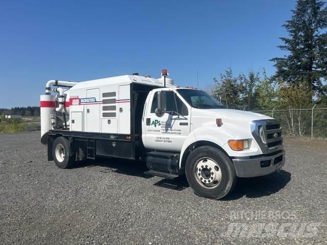 Ford F-650 Εκσκαφείς με ερπύστριες