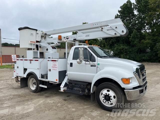 Ford F-750 Εναέριες πλατφόρμες τοποθετημένες σε φορτηγό