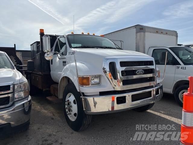 Ford F-750 Φορτηγά Kαρότσα με ανοιγόμενα πλαϊνά