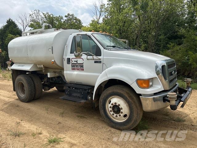 Ford F-750 Βυτία νερού