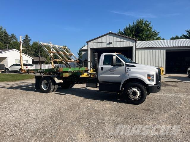 Ford F-750 Καμπίνες και εσωτερικό