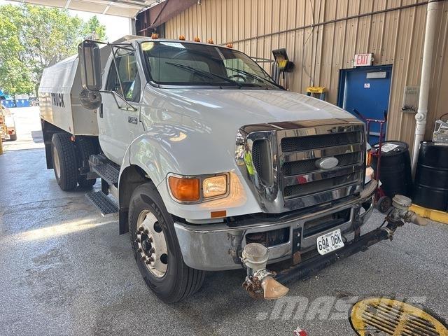 Ford F-750 Βυτία νερού