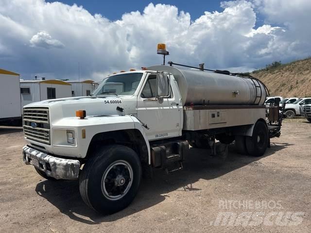 Ford F700 Φορτηγά-Μπετονιέρες